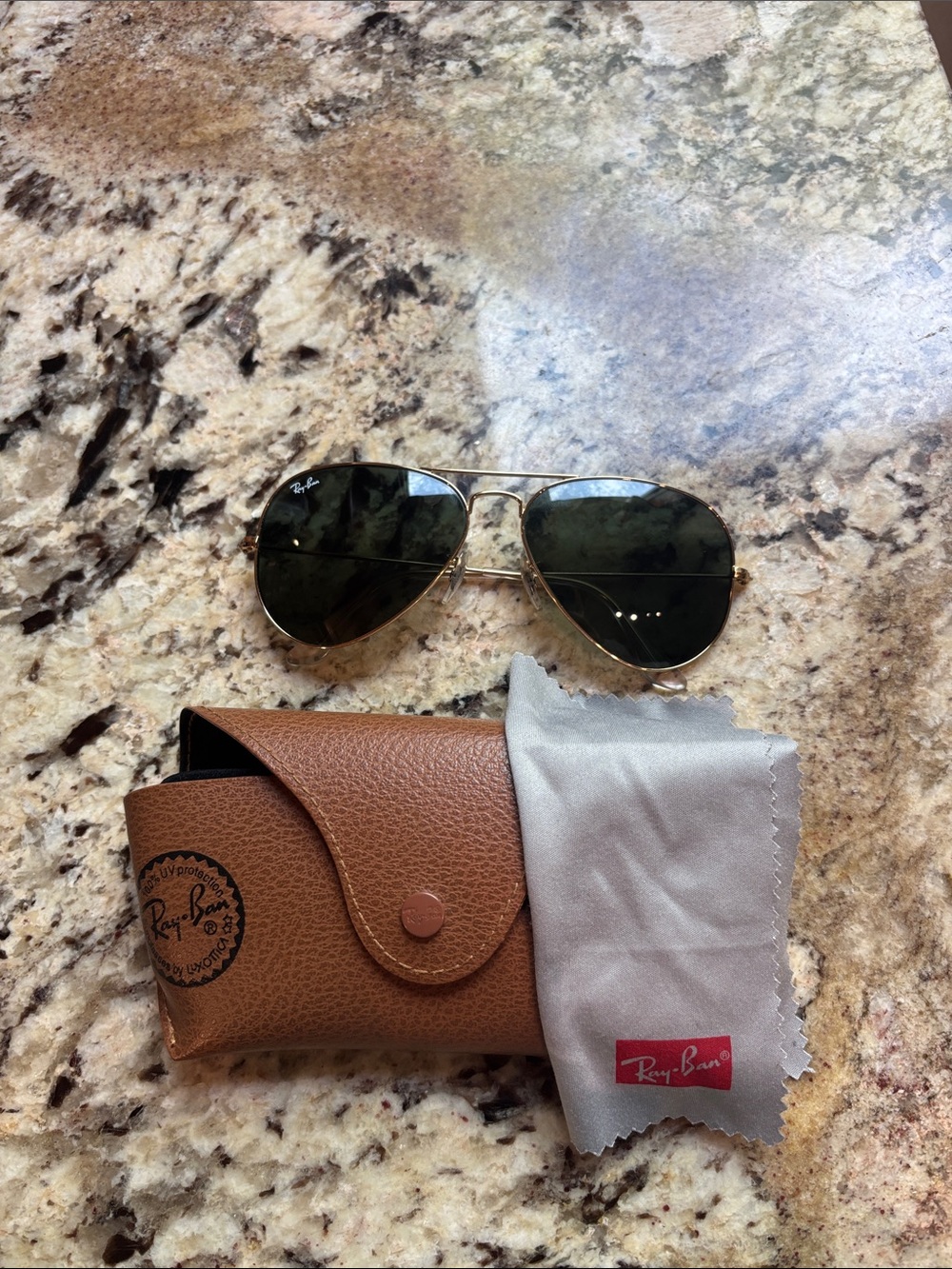 Ray-Ban Gold Aviator Sunglasses with Green Lenses